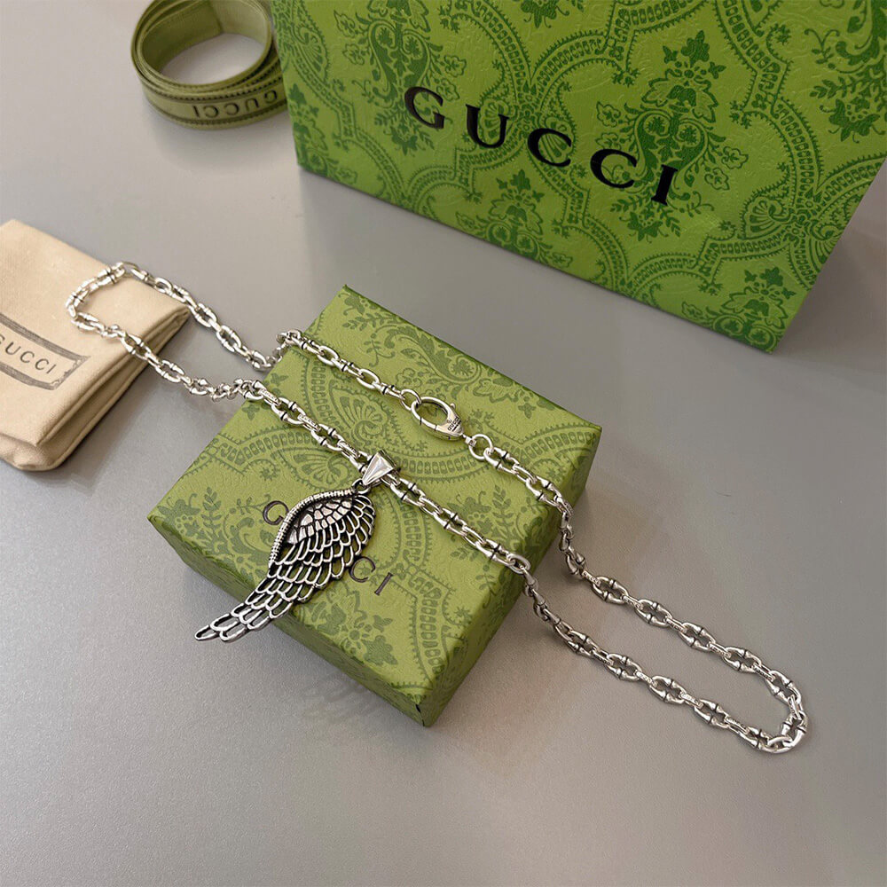 Gvc*1 NECKLACE