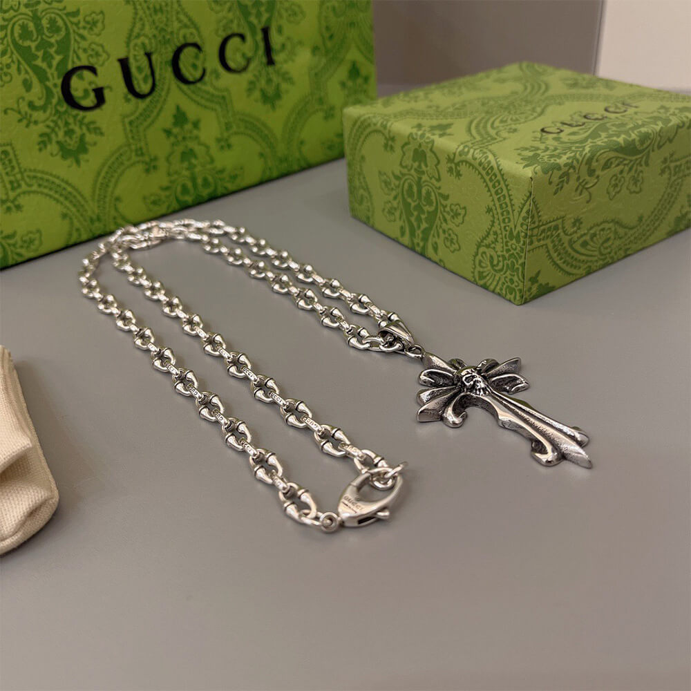 Gvc*1 NECKLACE