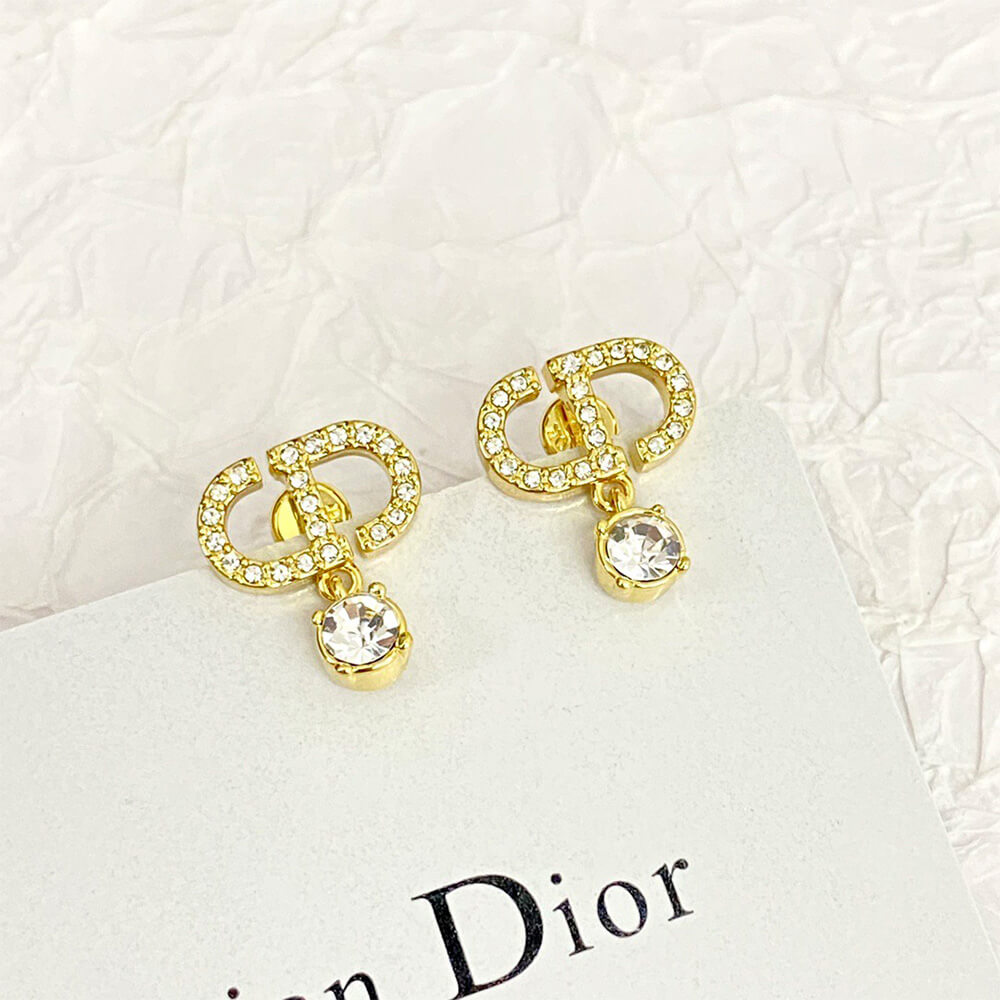D10r PEARL EARRINGS