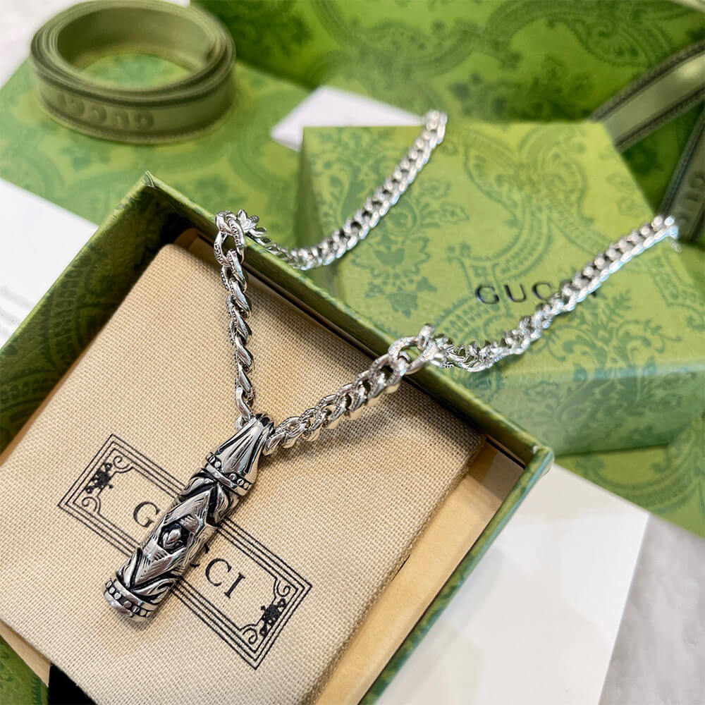 Gvc*1 NECKLACE