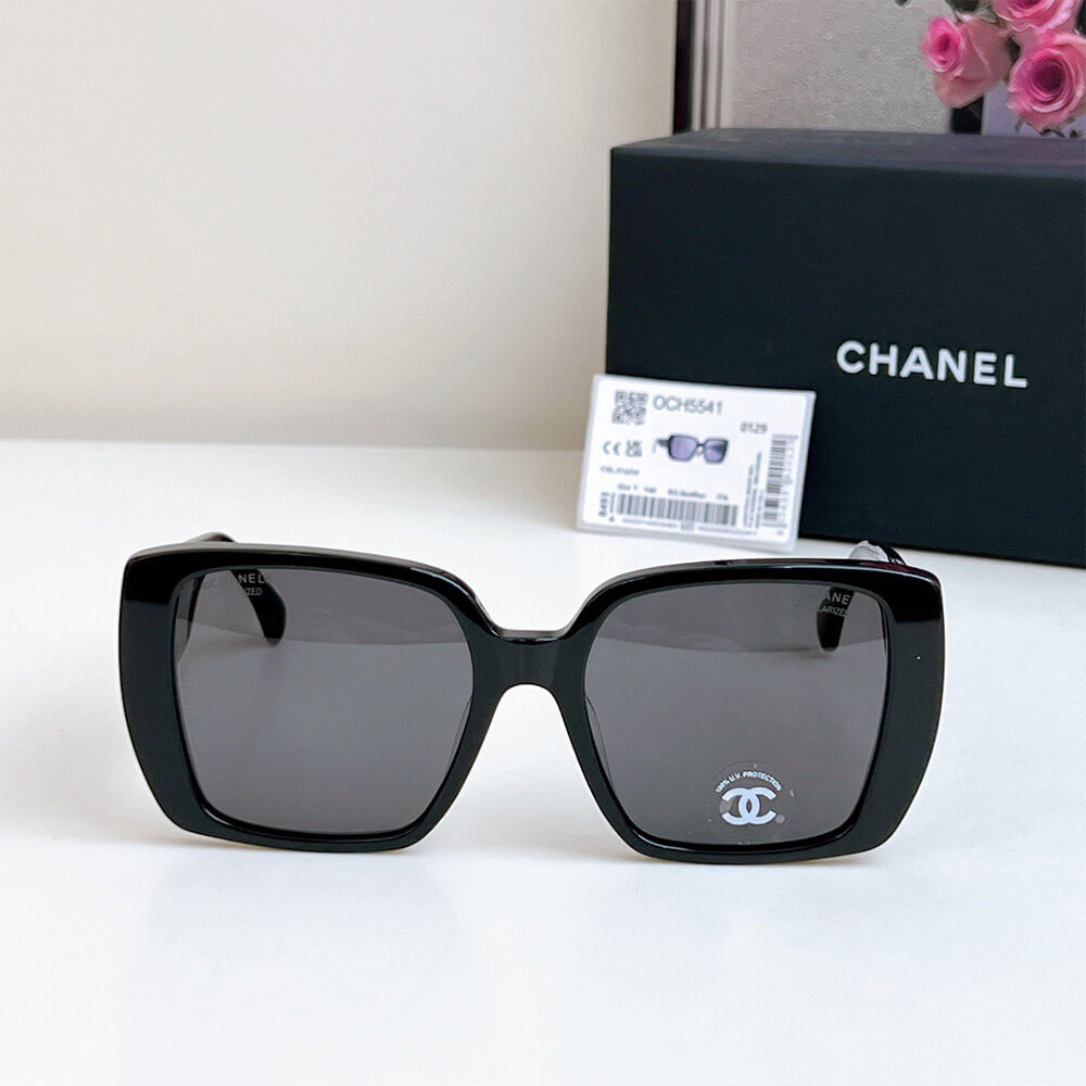 Ch**el SUNGLASSES