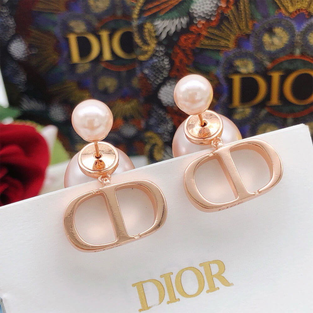 D10r PEARL EARRINGS