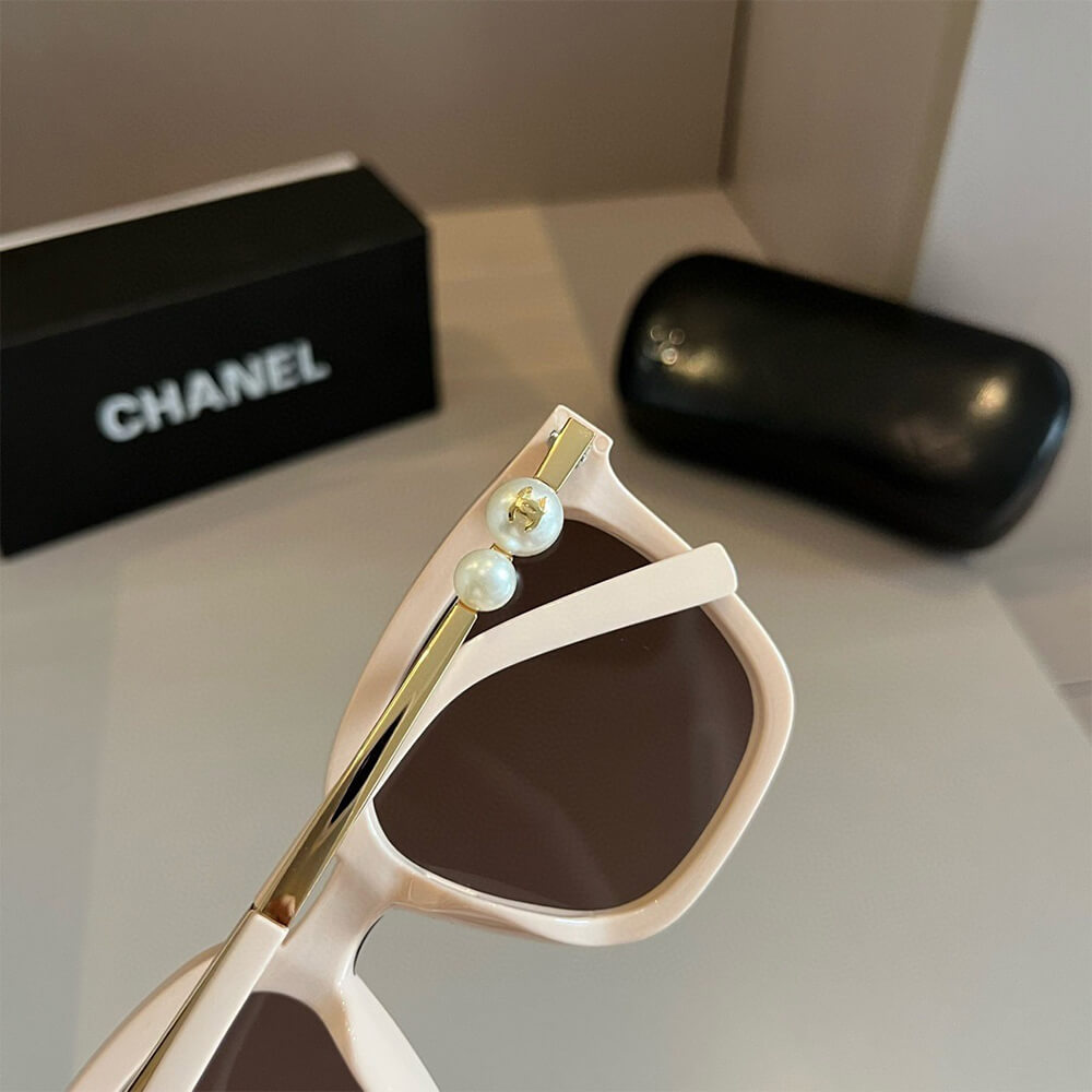 Ch**el SUNGLASSES