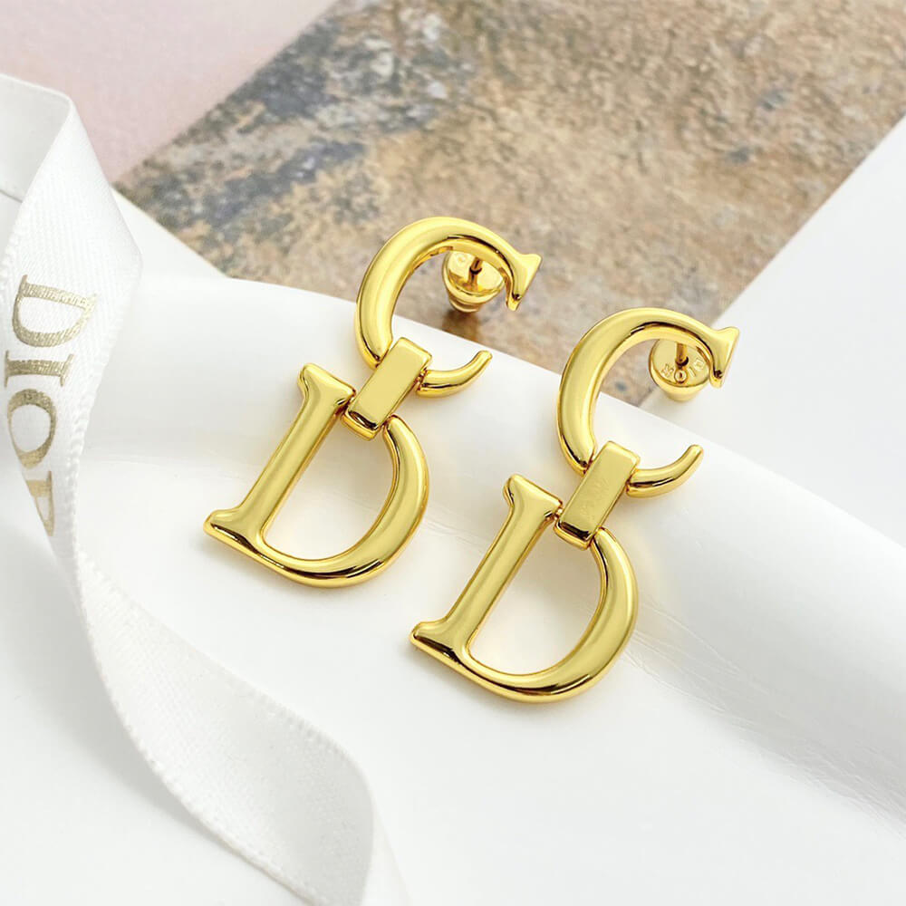 D10r EARRINGS