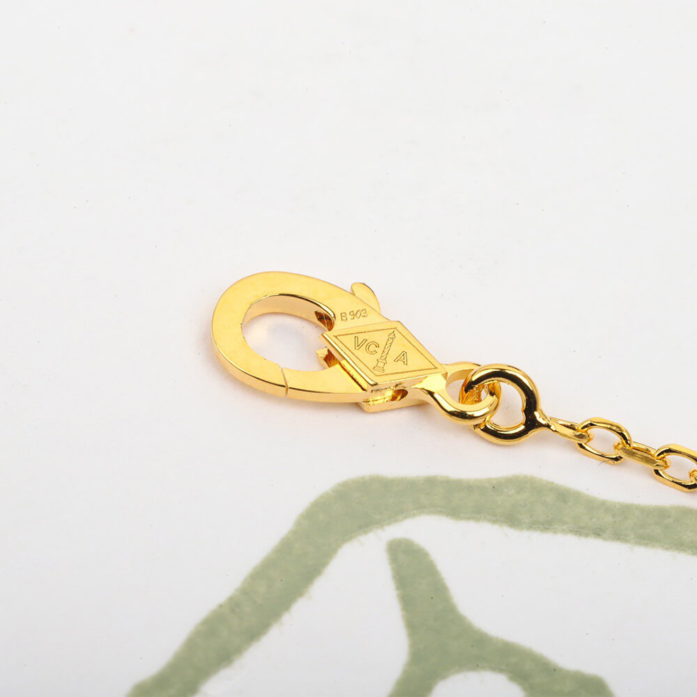 V*n Cl**f & Arpels Necklace