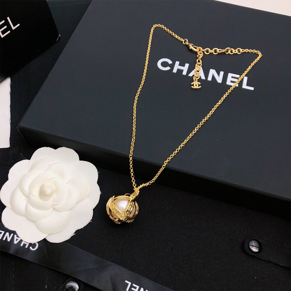 Ch**el Necklace