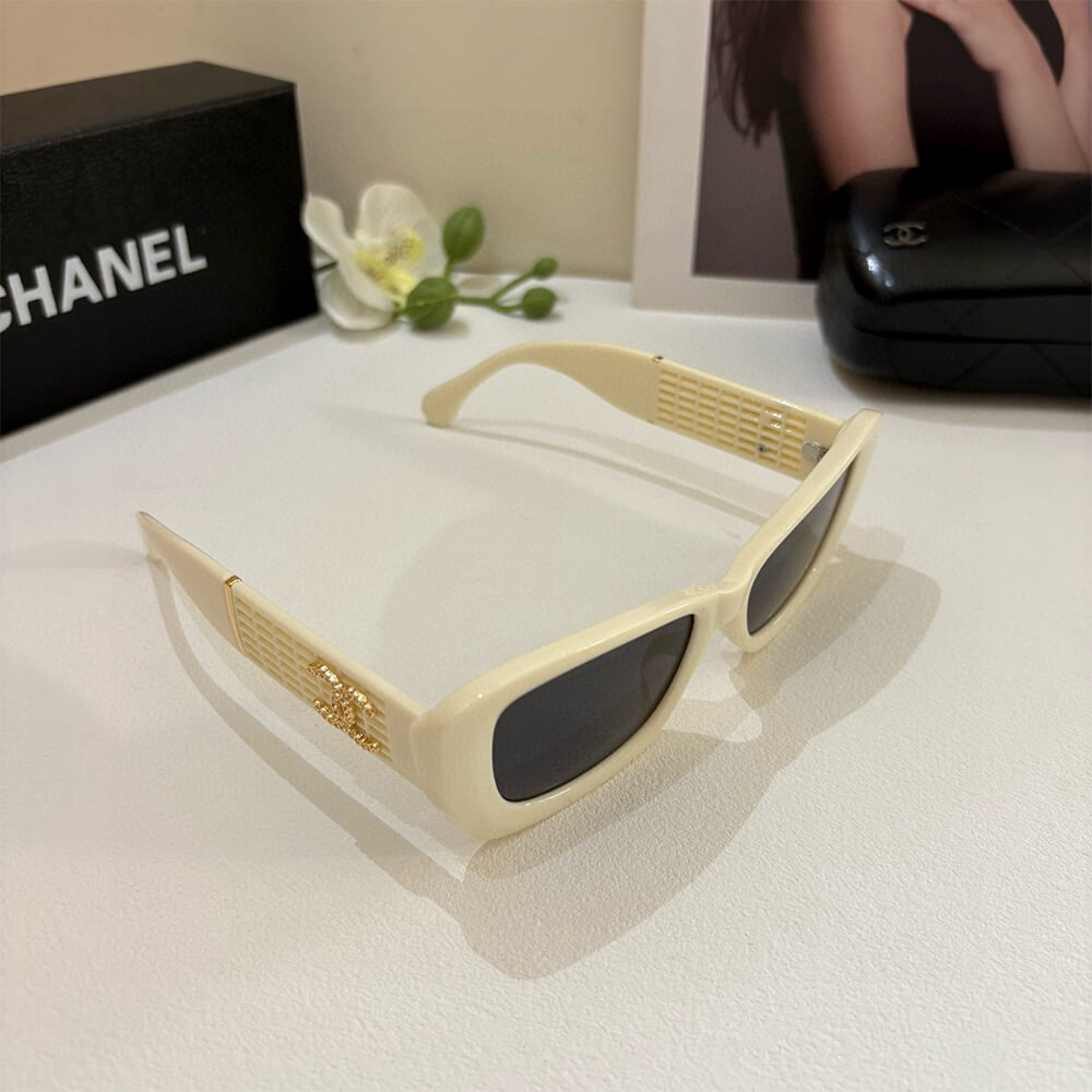 Ch**el SUNGLASSES