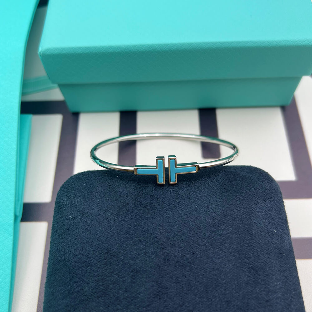T*f*ny T Turquoise Wire Bracelet