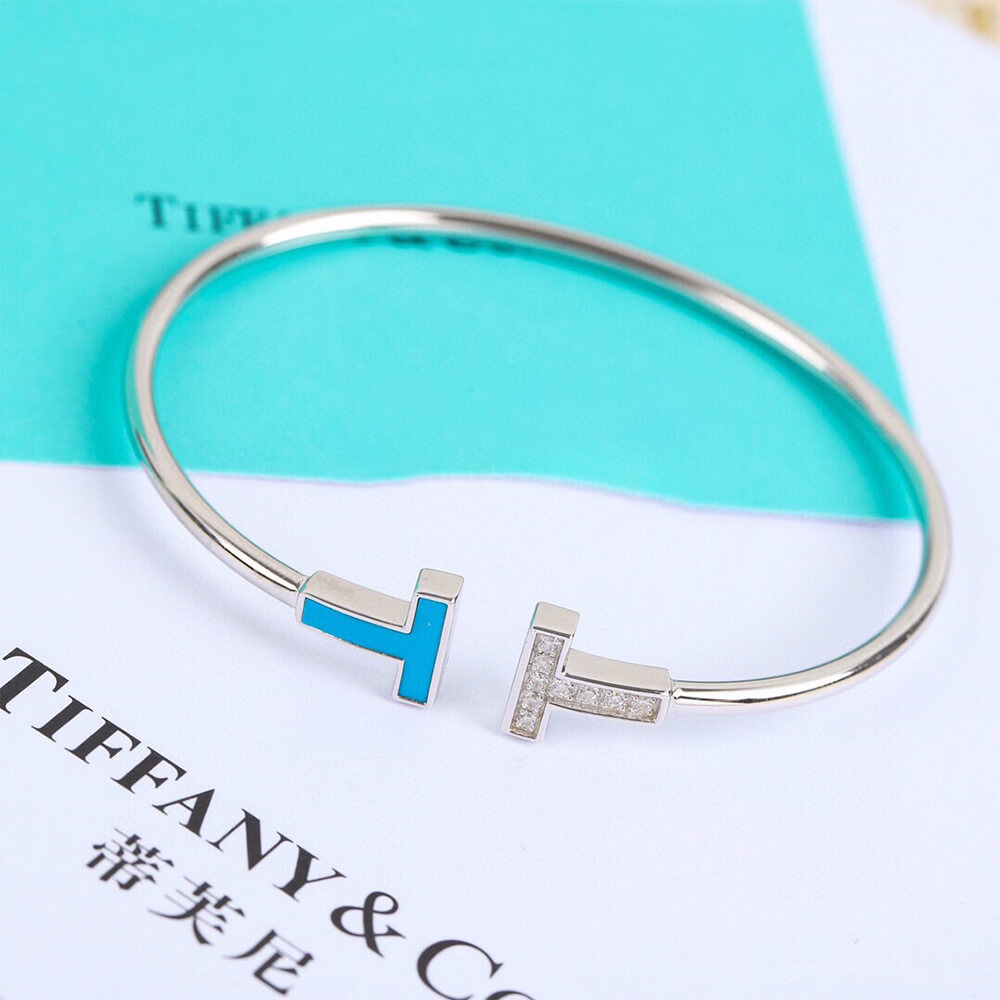 T*f*ny T D1am0nd and Turquoise Wire Bracelet