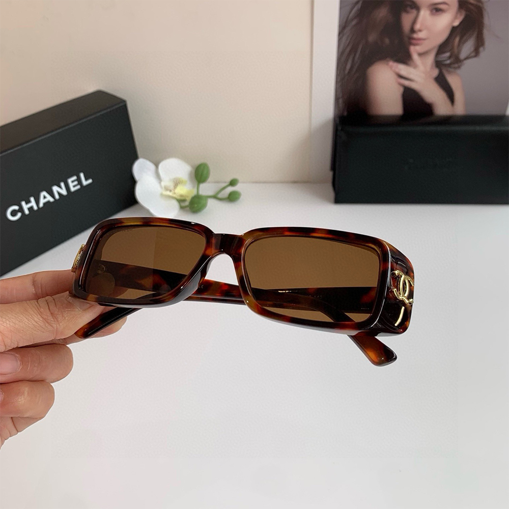 Ch**el SUNGLASSES