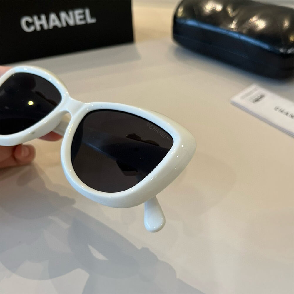 Ch**el SUNGLASSES