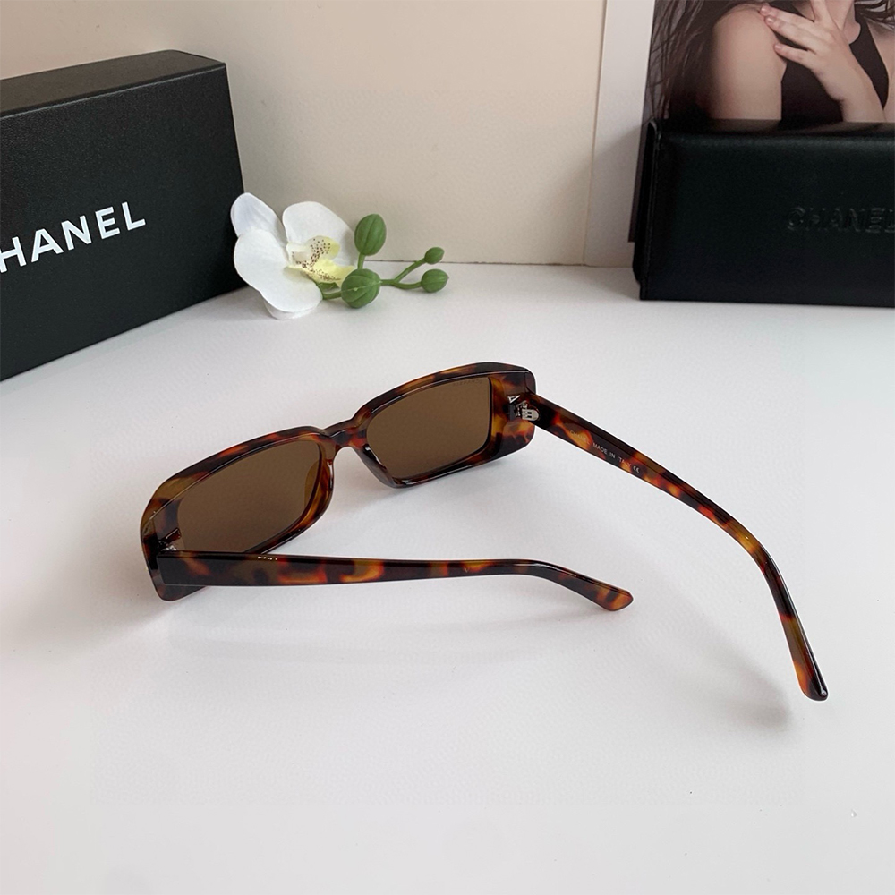 Ch**el SUNGLASSES