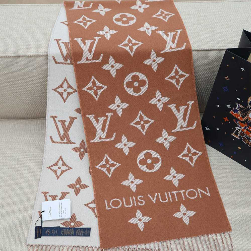 LV  ESSENTIAL Scarf