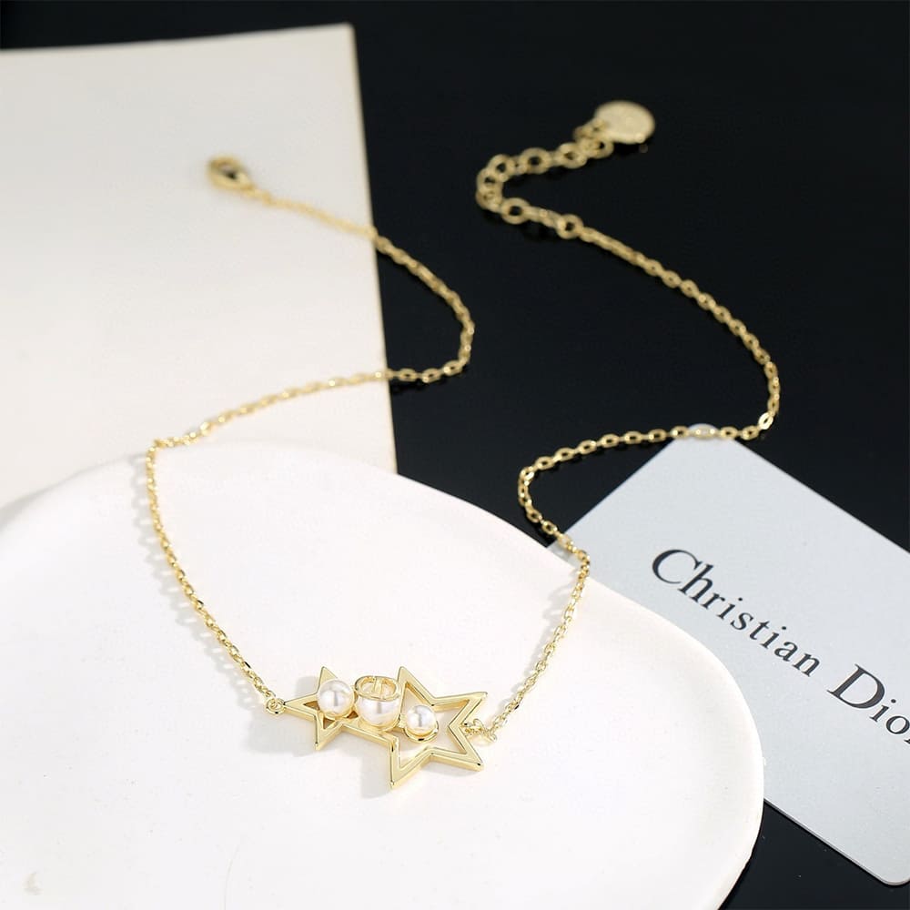 D10r necklace