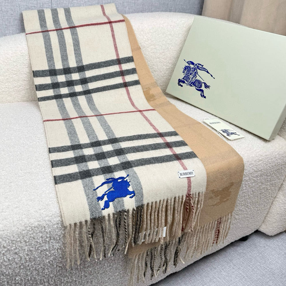 Bv*b*rry Scarf