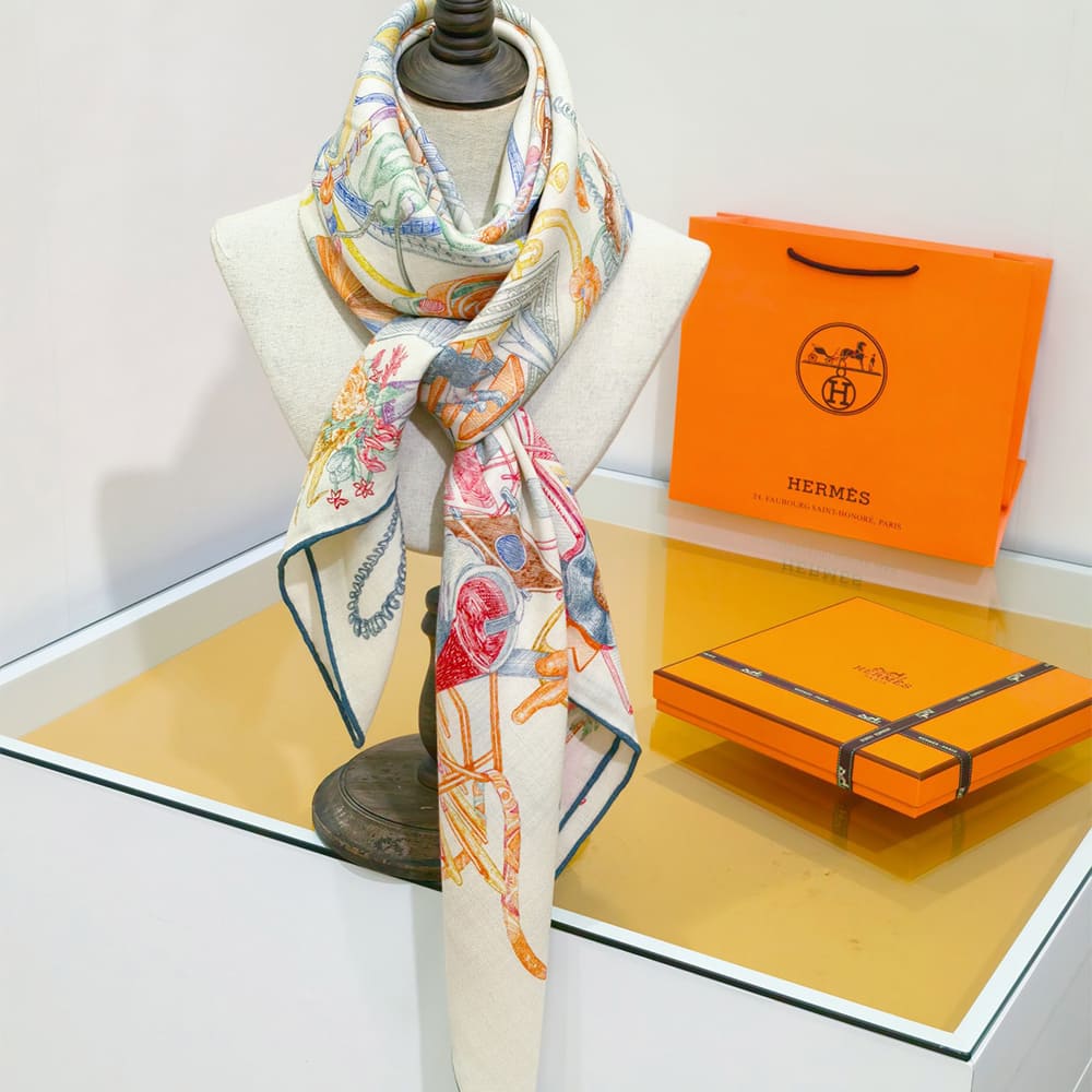 H**me5 Le Monde d’Herm??s shawl 140
