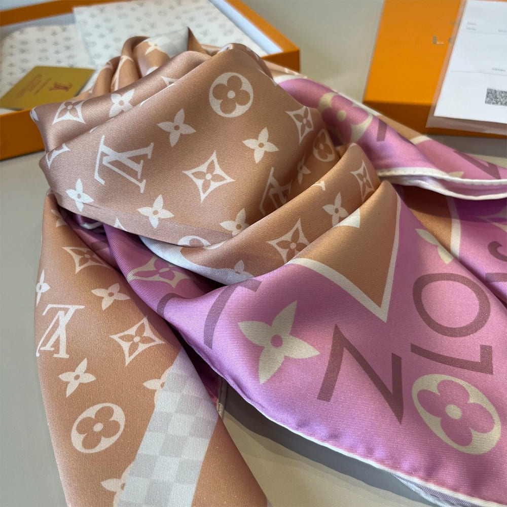 LV Monogram Infinity Square 90