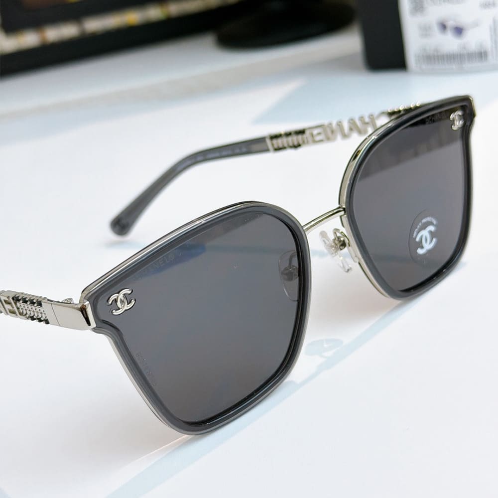 Ch**el SUNGLASSES
