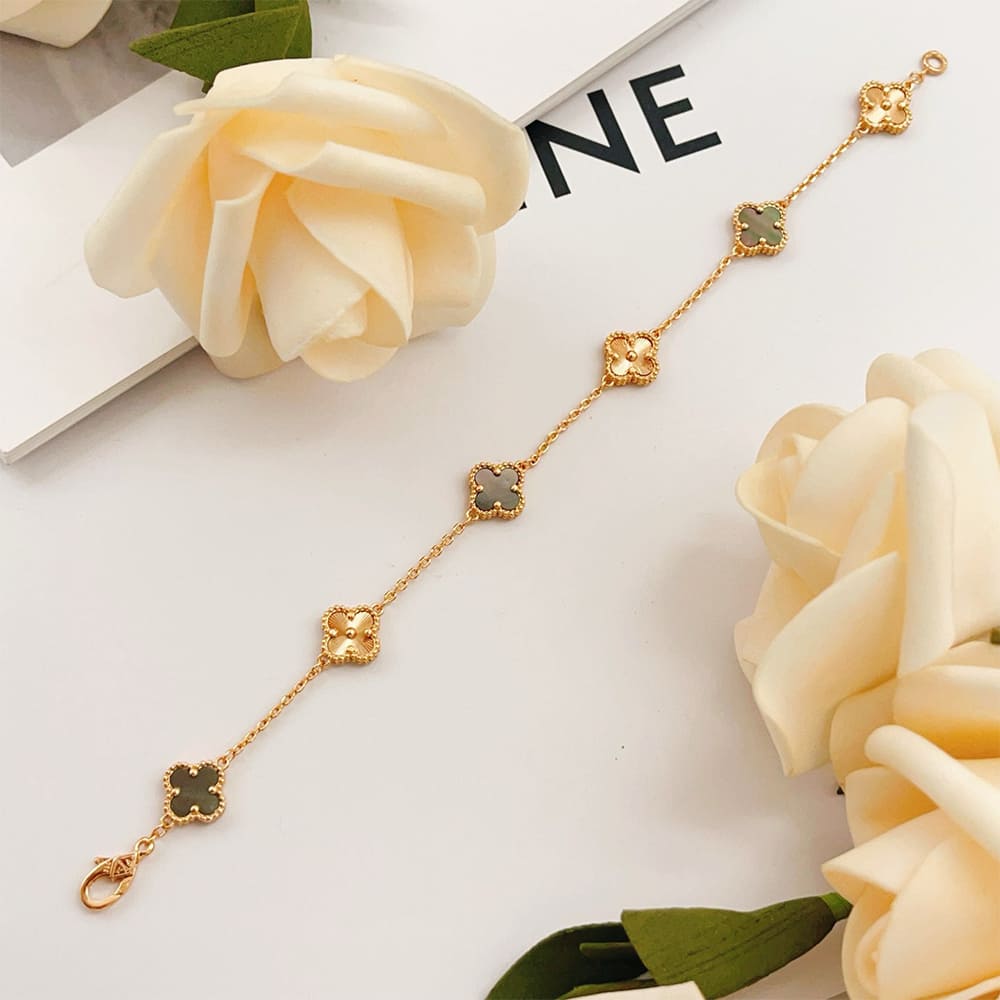 VCA Vintage Alhambra bracelet, 6 motifs