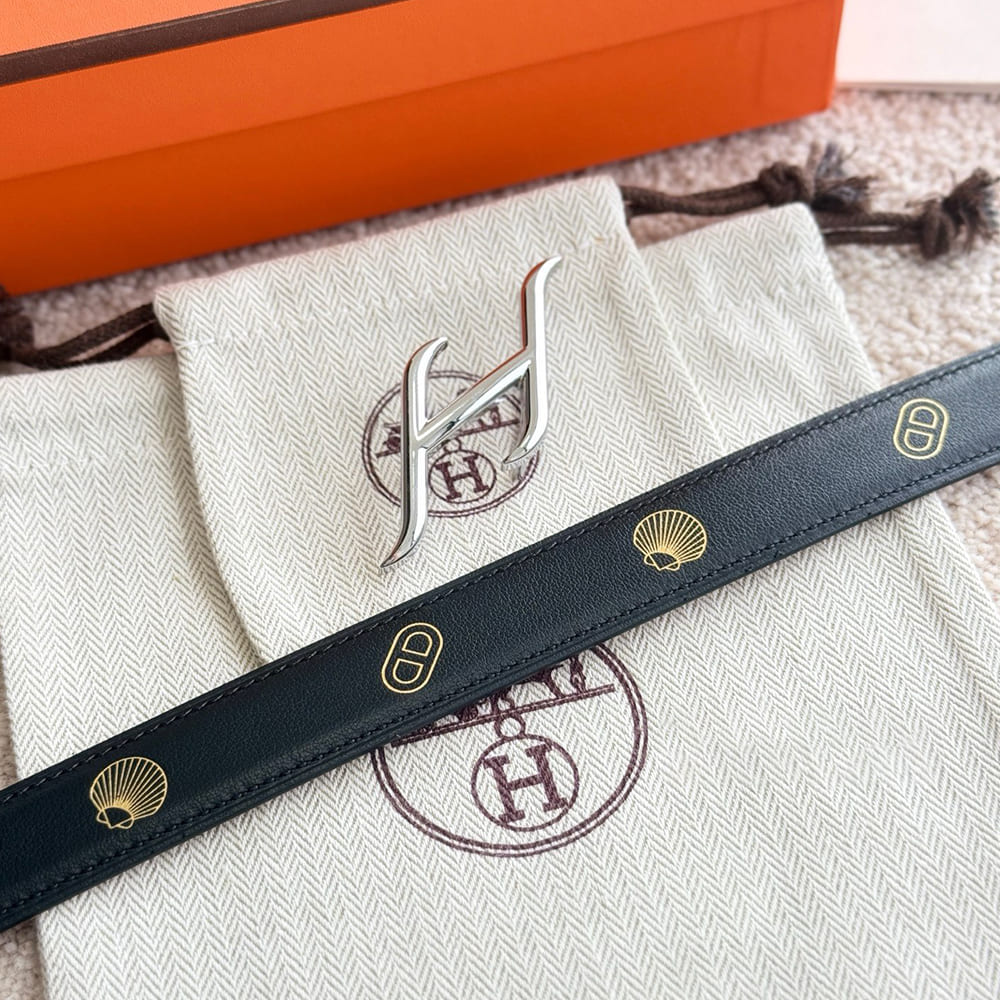 H**me5 HDN belt buckle & H**me5 sur Mer reversible leather strap 24 mm