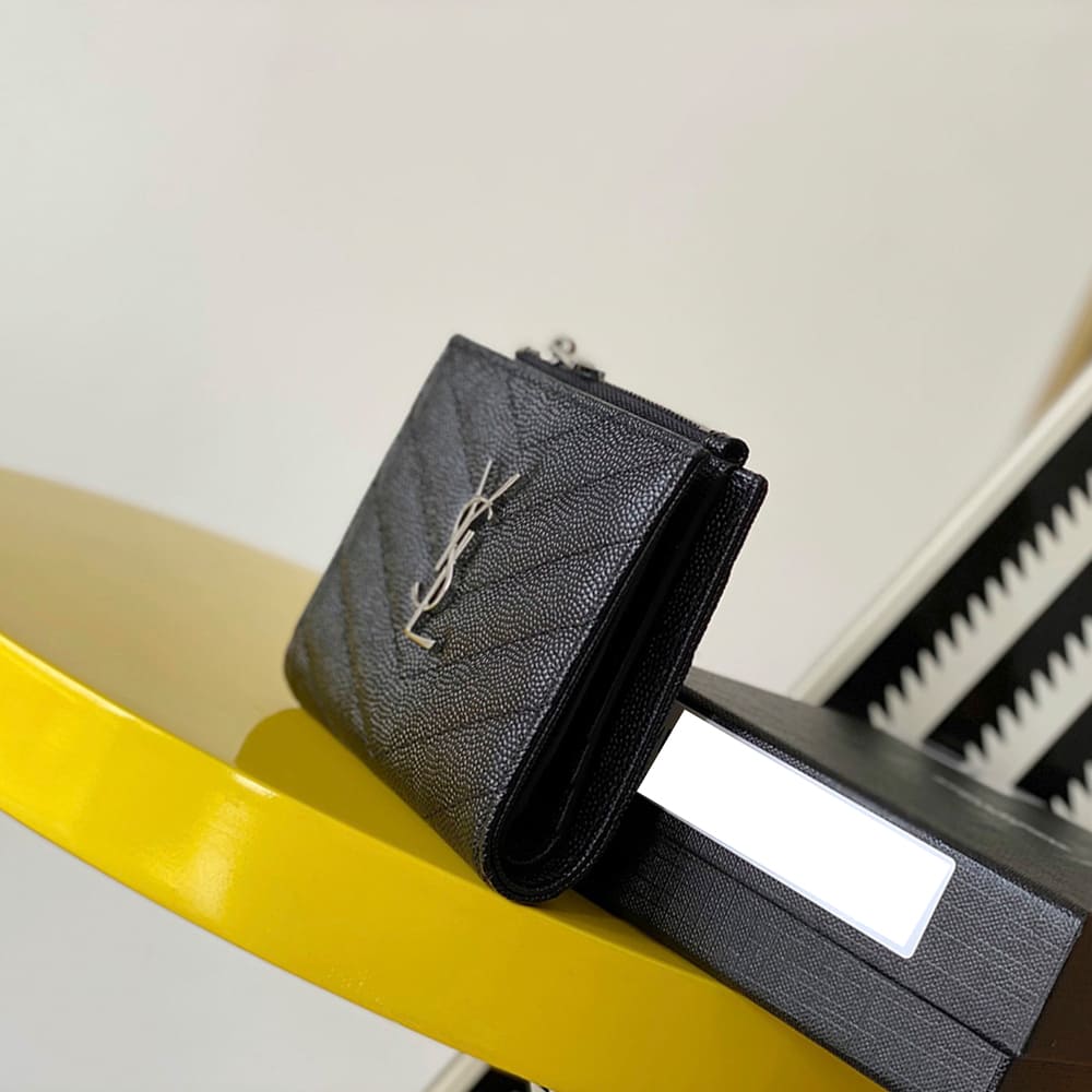 CASSANDRE MATELASS?? bi-fold wallet in grain de poudre leather(HIGH-END GRADE)
