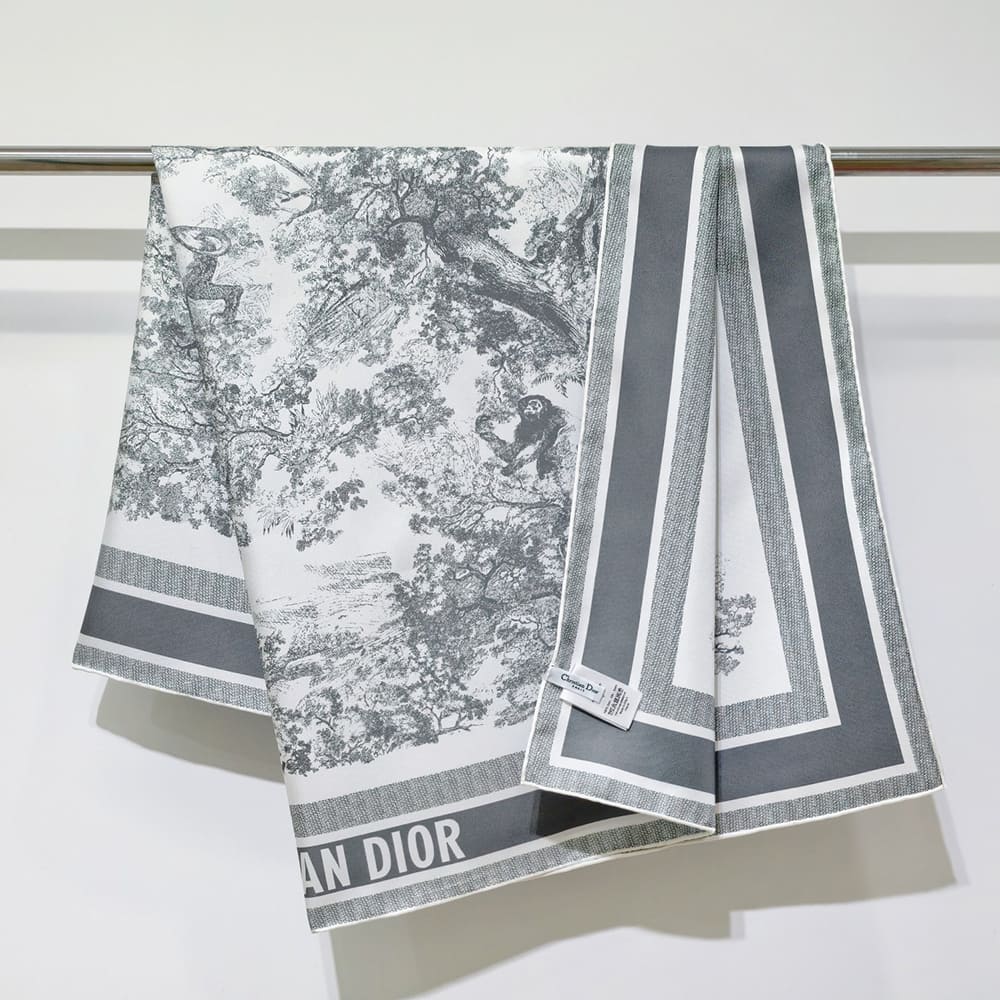 D10r Toile de Jouy Sauvage 90 Square Scarf
