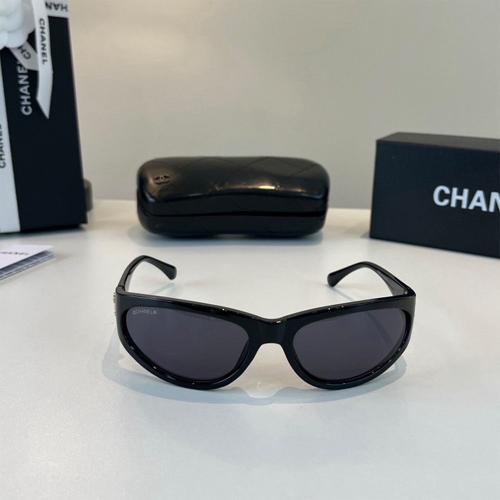 Ch**el Sunglasses