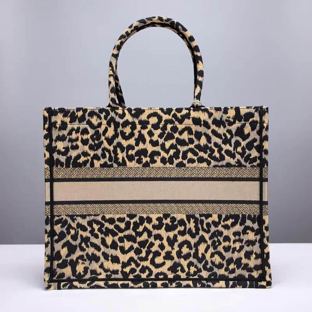 LARGE D10r BOOK TOTE