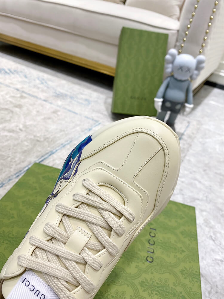 Gvc*1 Rhyton Wave Sneaker