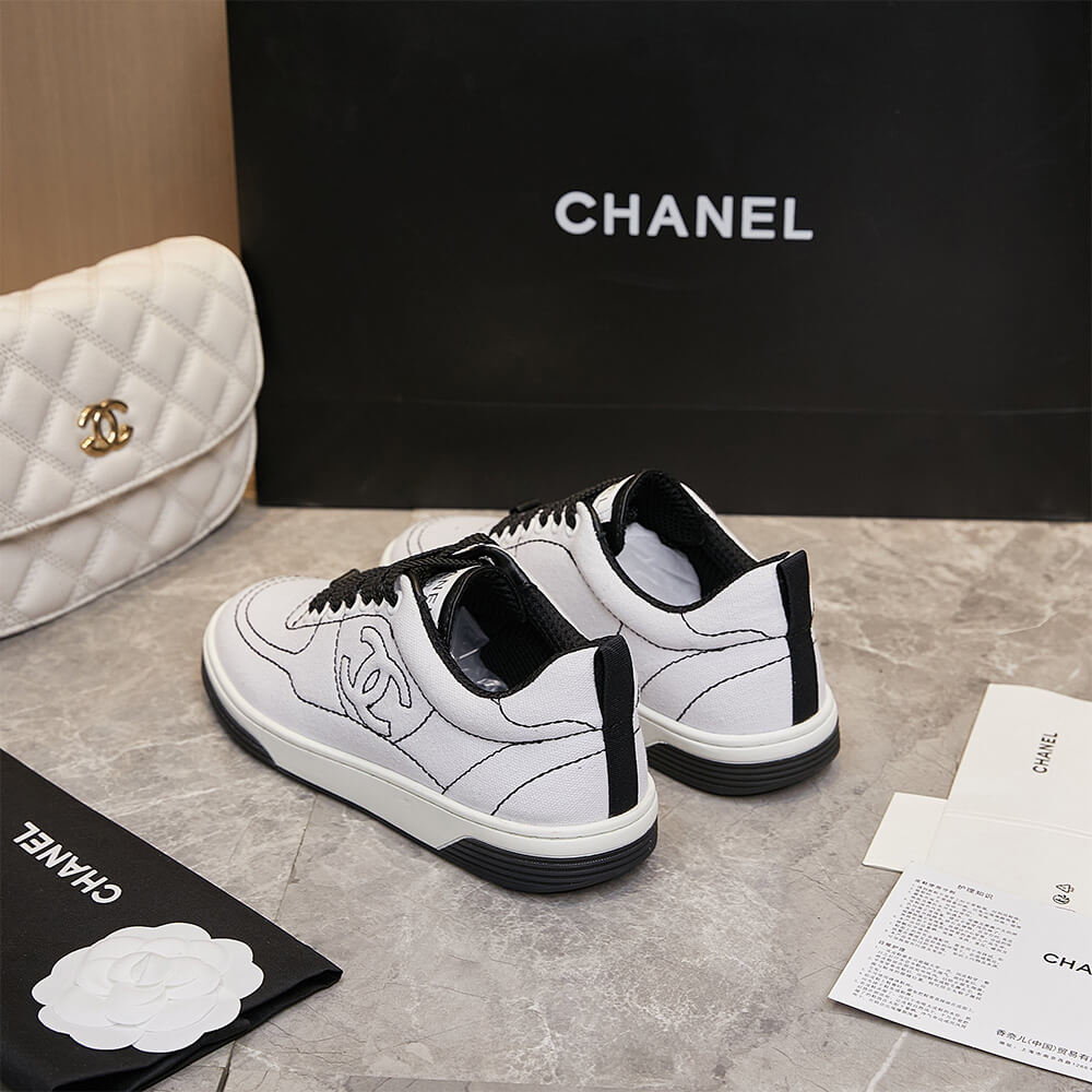 Ch**el Trainers