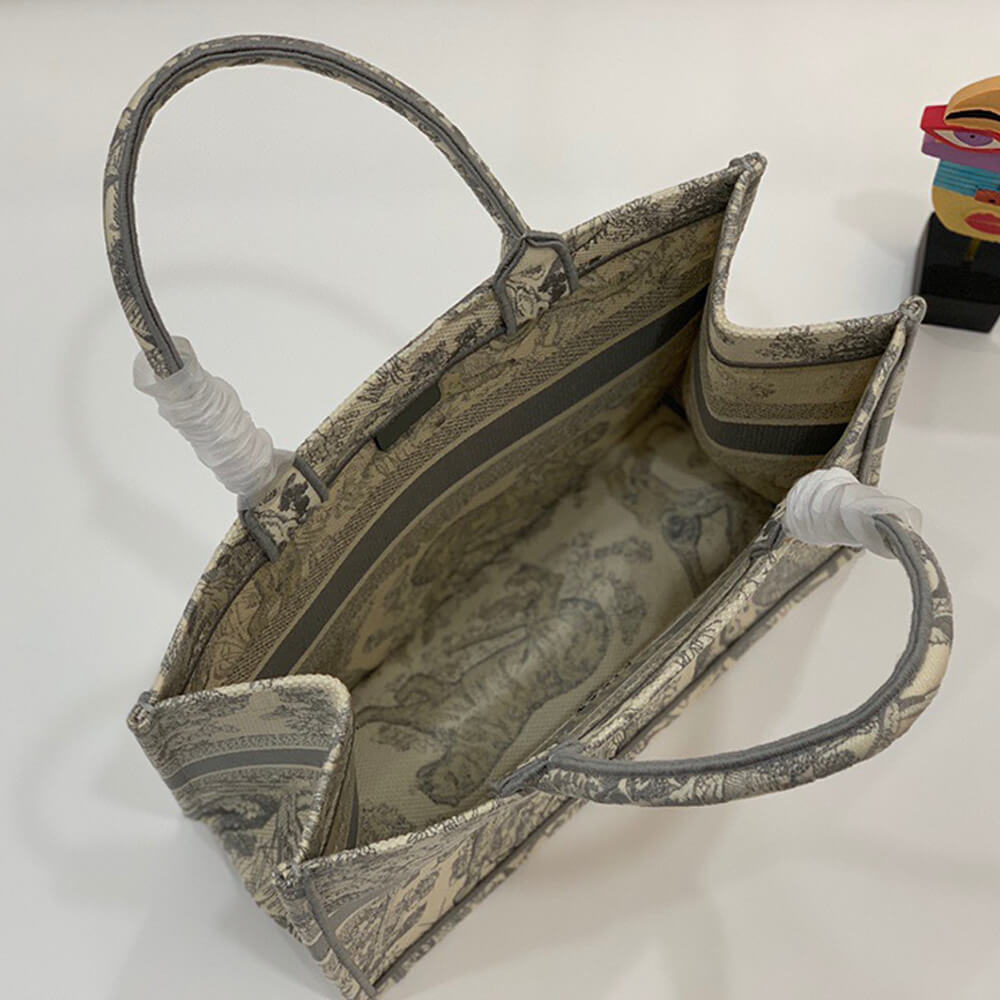 SMALL D10r BOOK TOTE