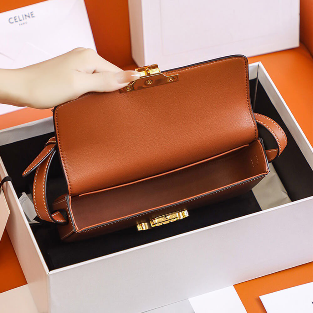 Ce1i*e TRIOMPHE SHOULDER BAG