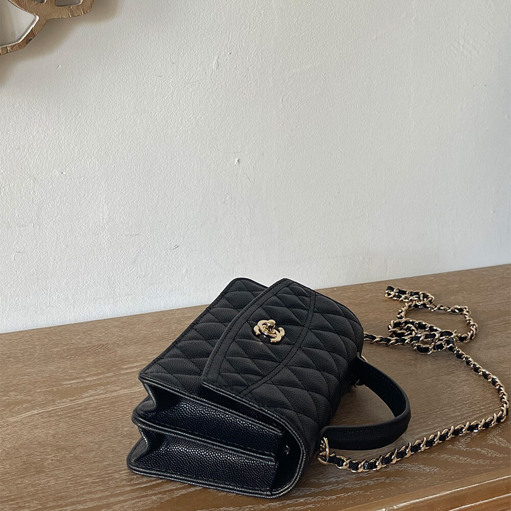 Ch**el Clutch With Chain(high-end grade)