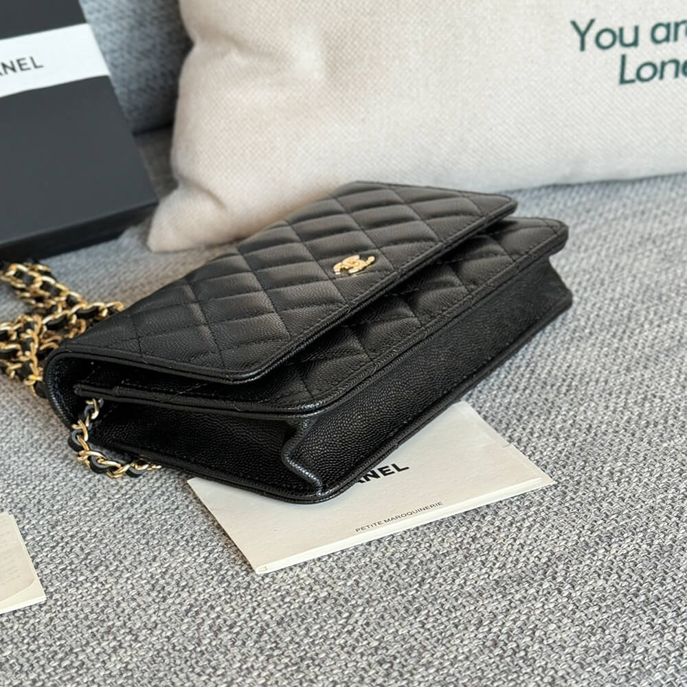 Ch**el classic chain wallet