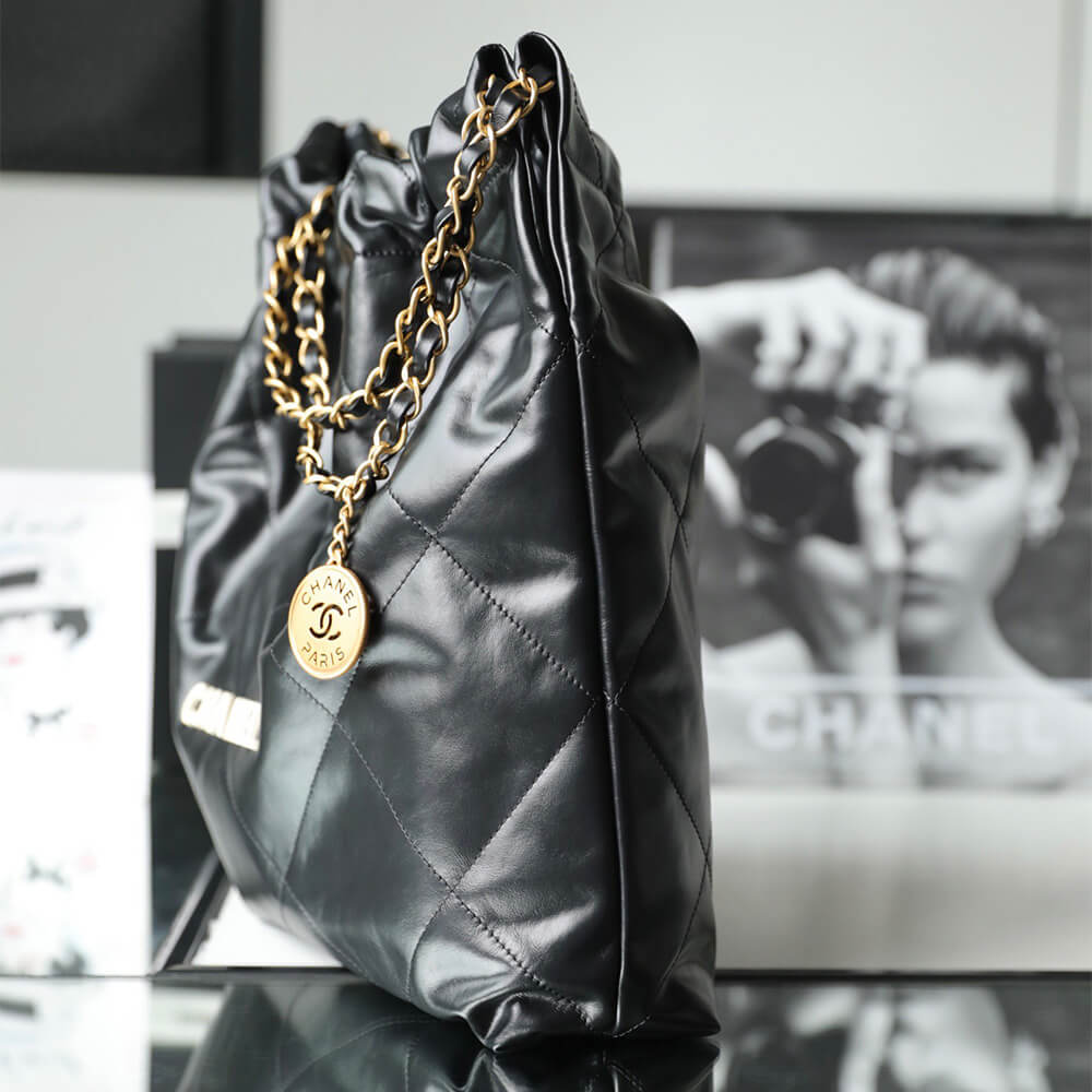 Ch**el 22 HANDBAG(high-end grade)