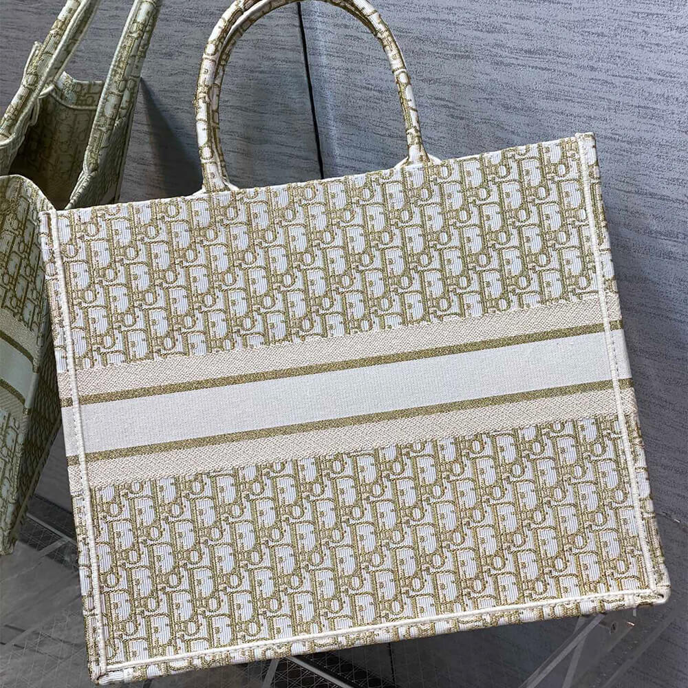 Large D10r Book Tote
