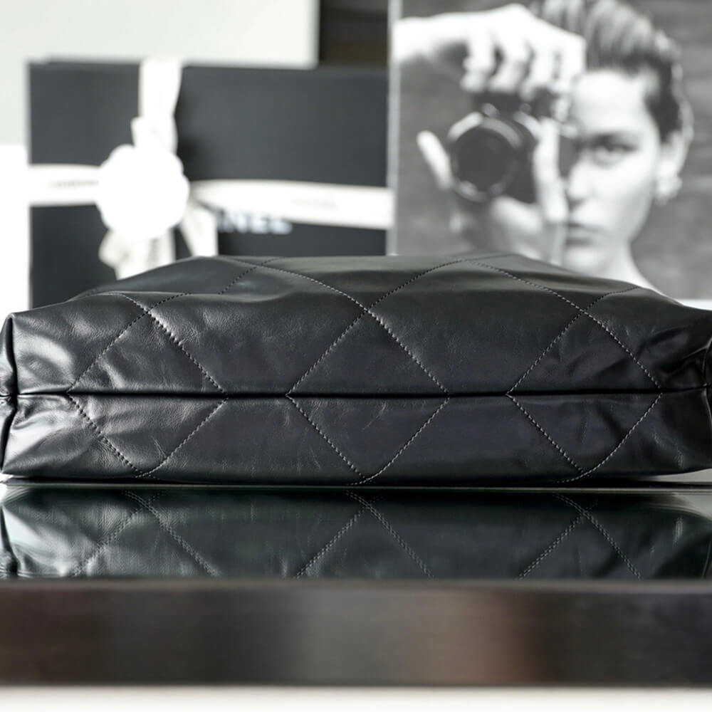 Ch**el 22 HANDBAG(high-end grade)