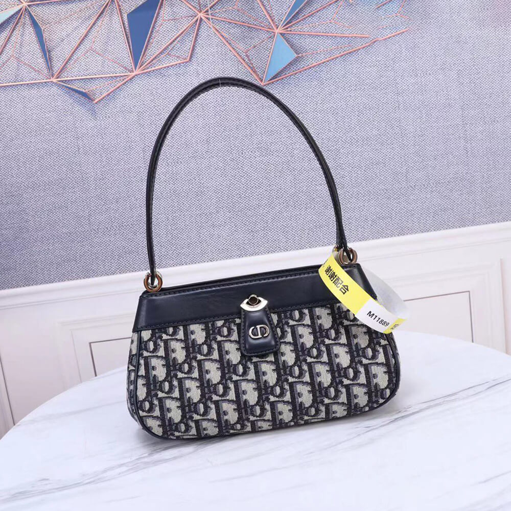 SMALL D10r KEY BAG