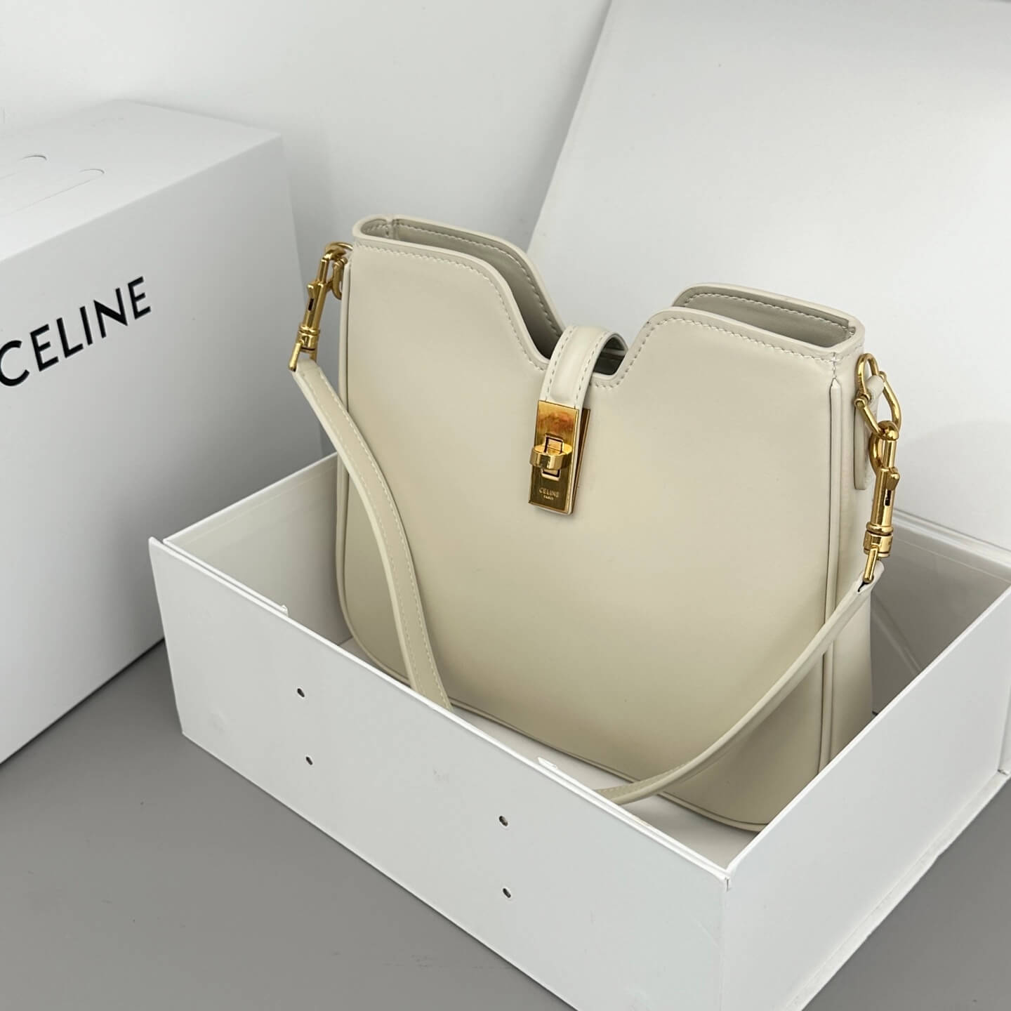 CAMILLE 16 SMALL BAG IN SMOOTH CALFSKIN(HIGH-END GRADE)