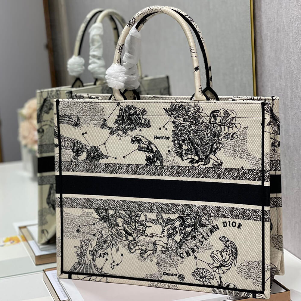 LARGE D10r BOOK TOTE