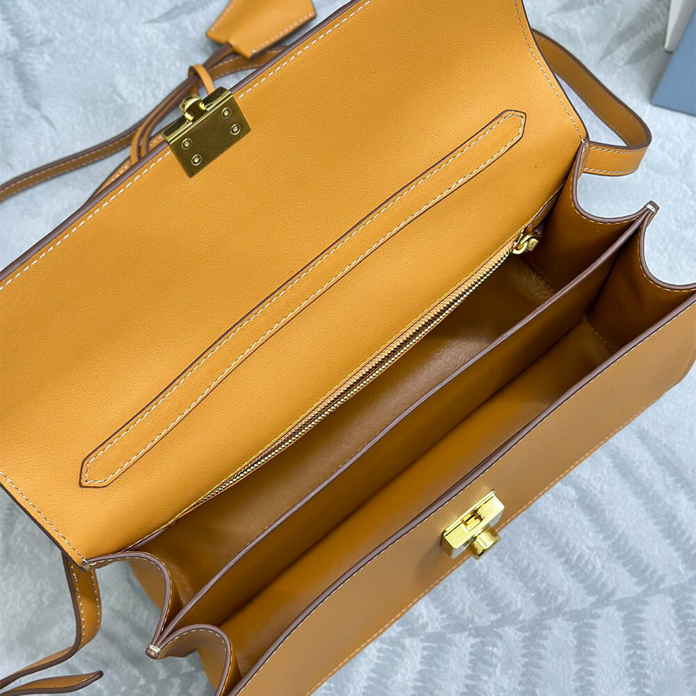 Pra*a Soft Sound medium leather shoulder bag(high-end grade)