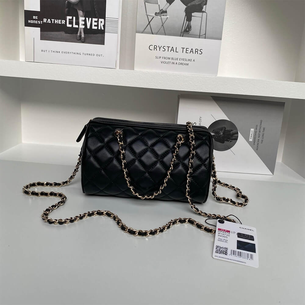 Ch**el Clutch with Chain(HIGH-END GRADE)