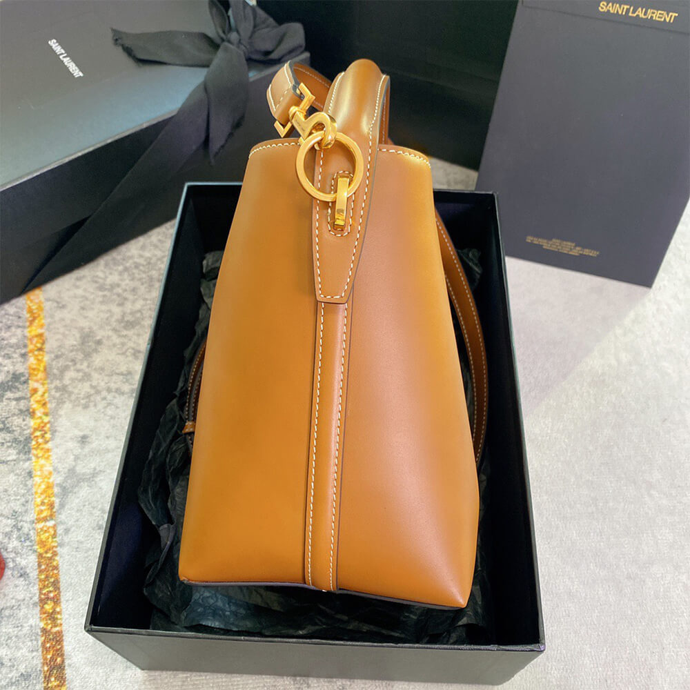Y51 LE 37 small in shiny leather
