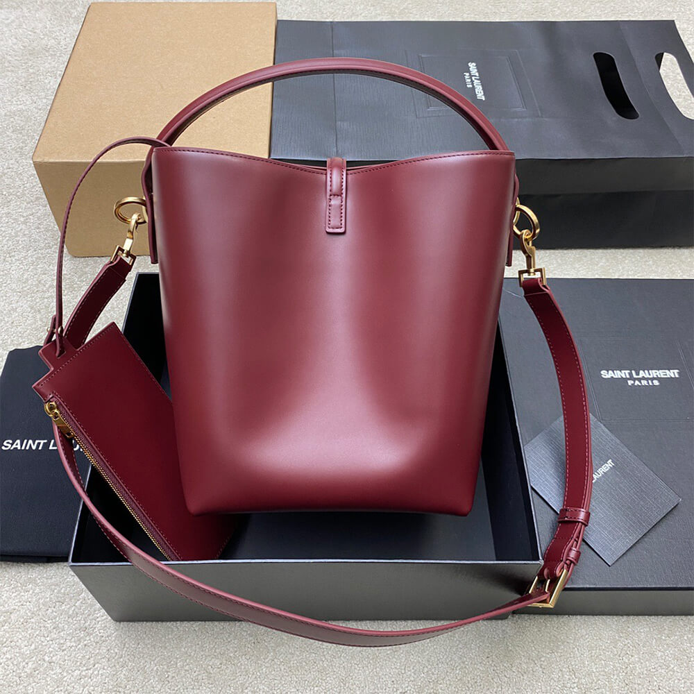 Y51 LE 37 in shiny leather