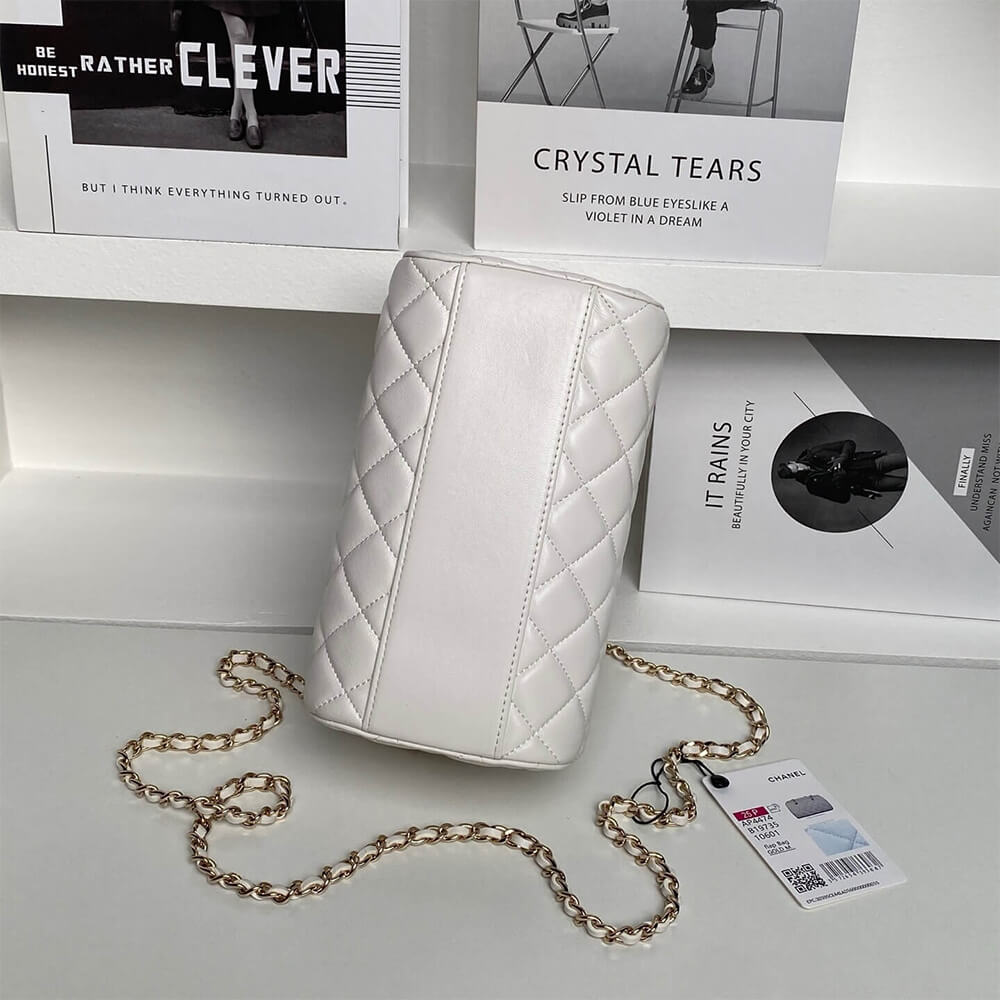 Ch**el Clutch with Chain(HIGH-END GRADE)