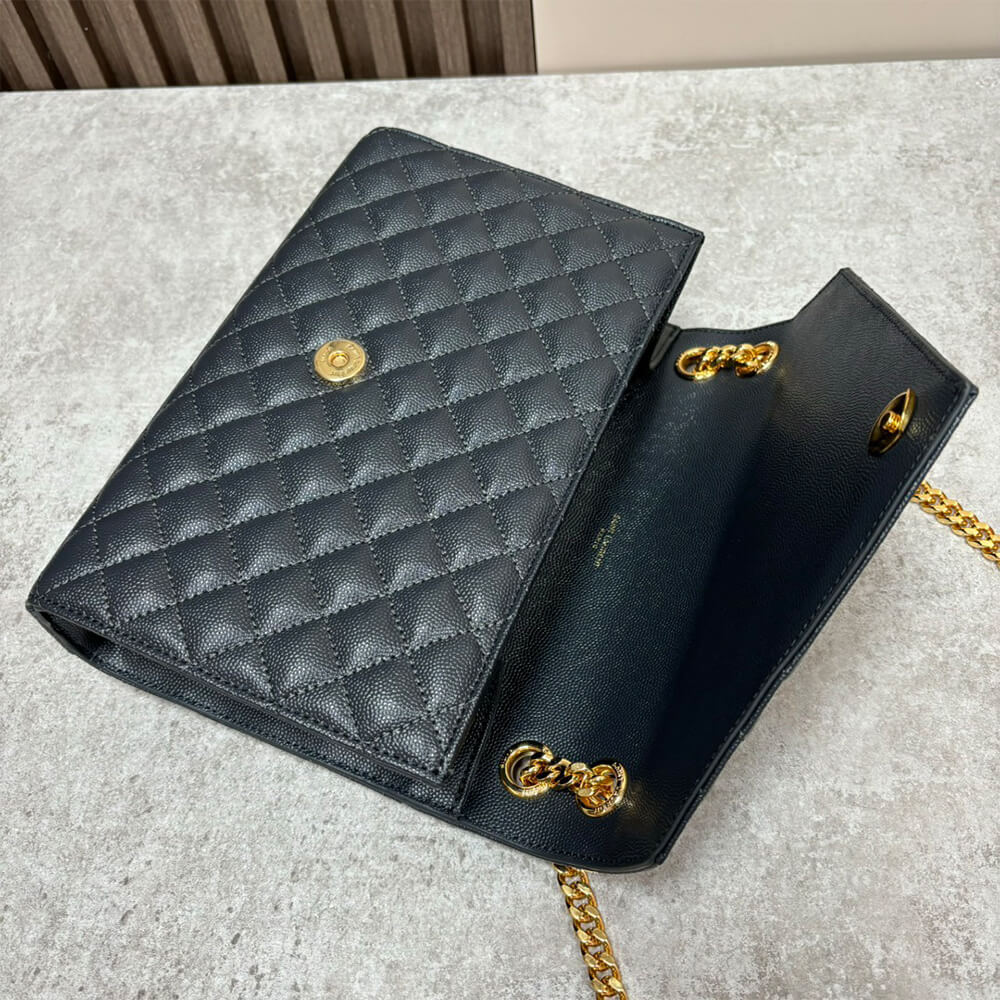 Y51 envelope medium in grained leather