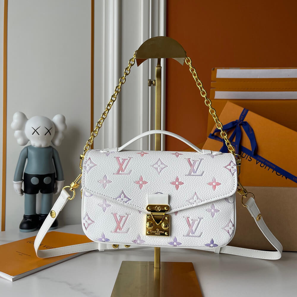 LV Pochette Métis East West