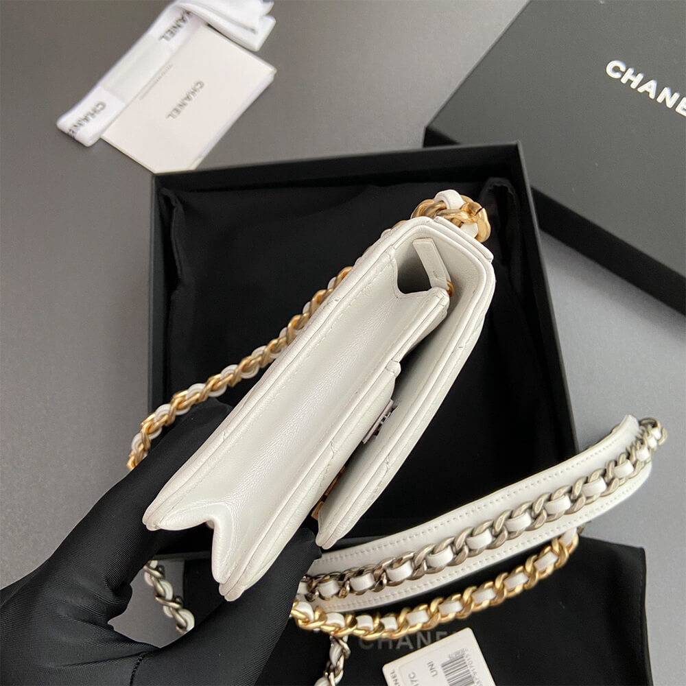 Ch**el 19 Wallet on Chain(high-end grade)
