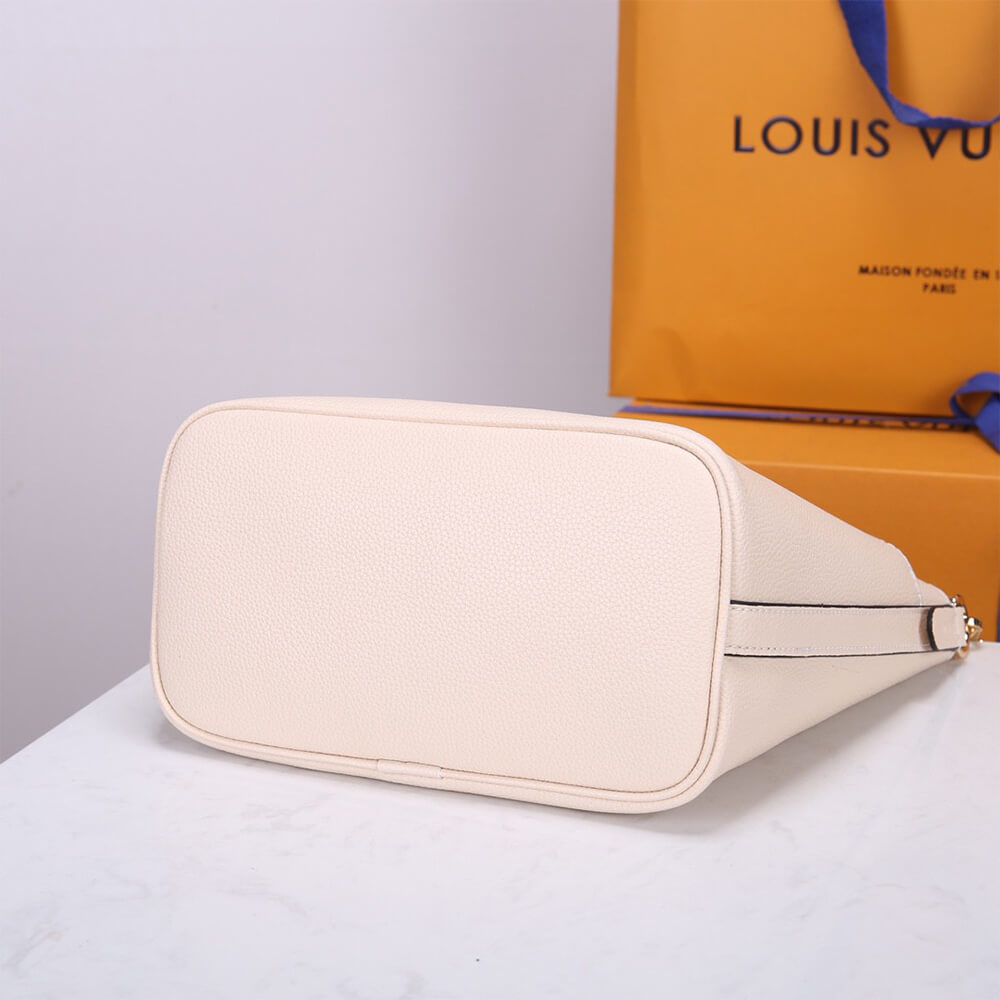 LV Lock and Walk