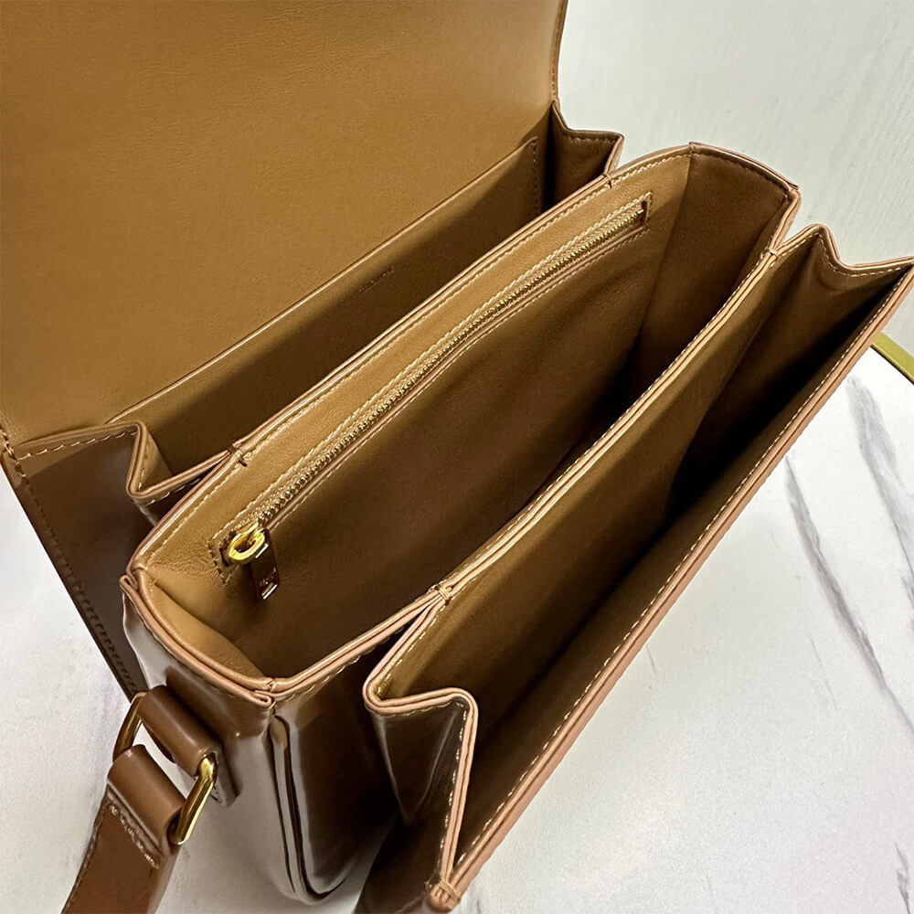 Ce1i*e CLASSIQUE TRIOMPHE BAG in shiny calfskin(HIGH-END GRADE)